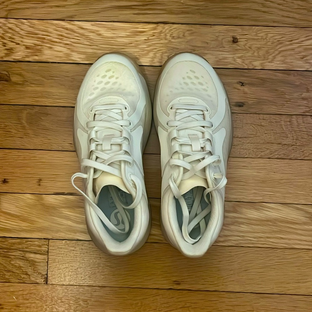 Lululemon Strongfeel Sneaker